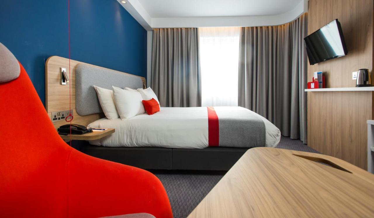 Holiday Inn Express Burton On Trent By Ihg Экстерьер фото
