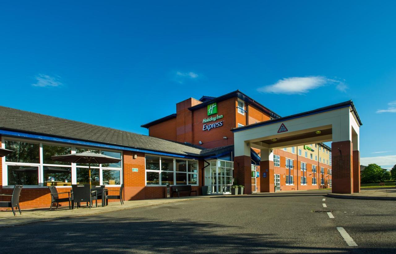 Holiday Inn Express Burton On Trent By Ihg Экстерьер фото