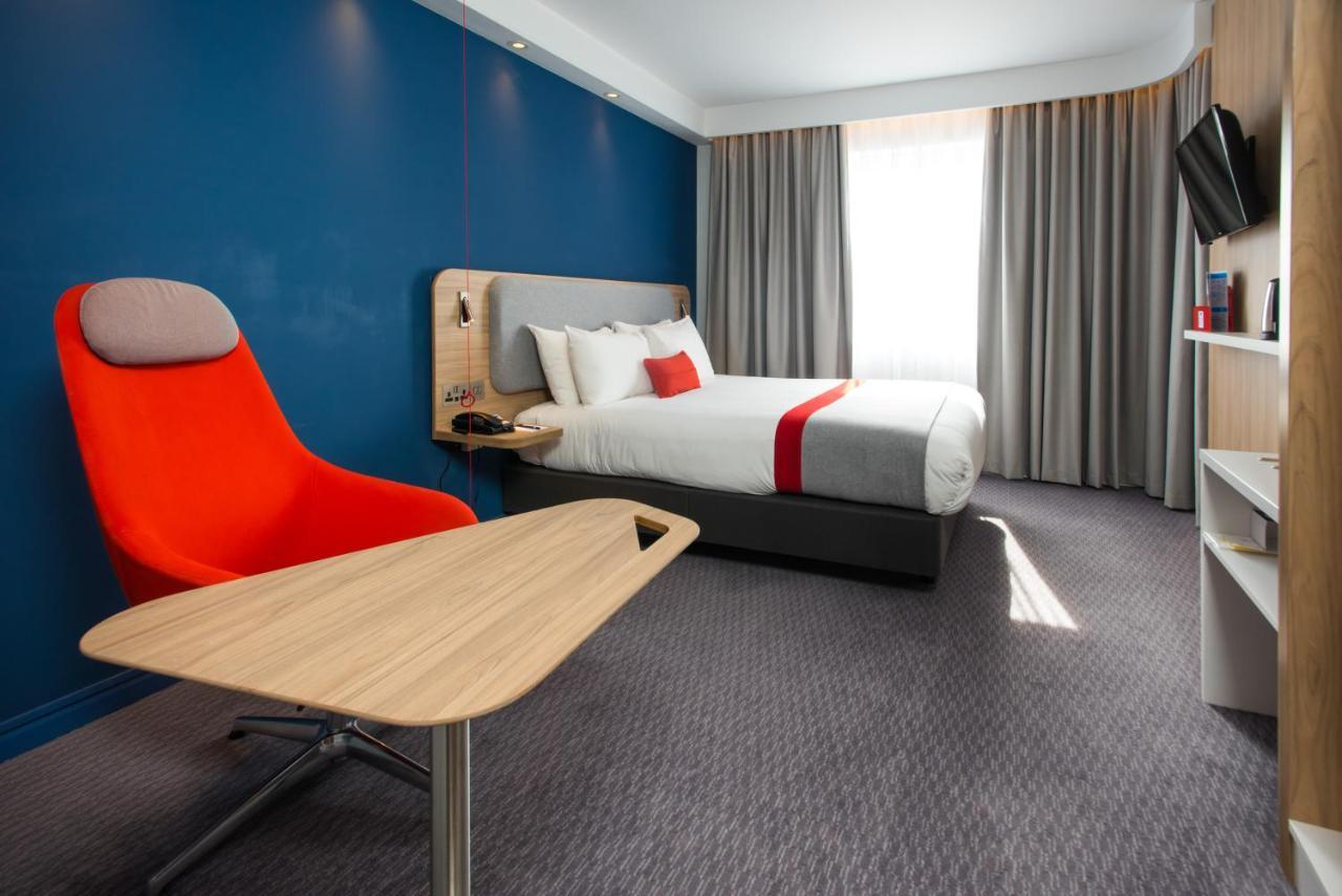 Holiday Inn Express Burton On Trent By Ihg Экстерьер фото