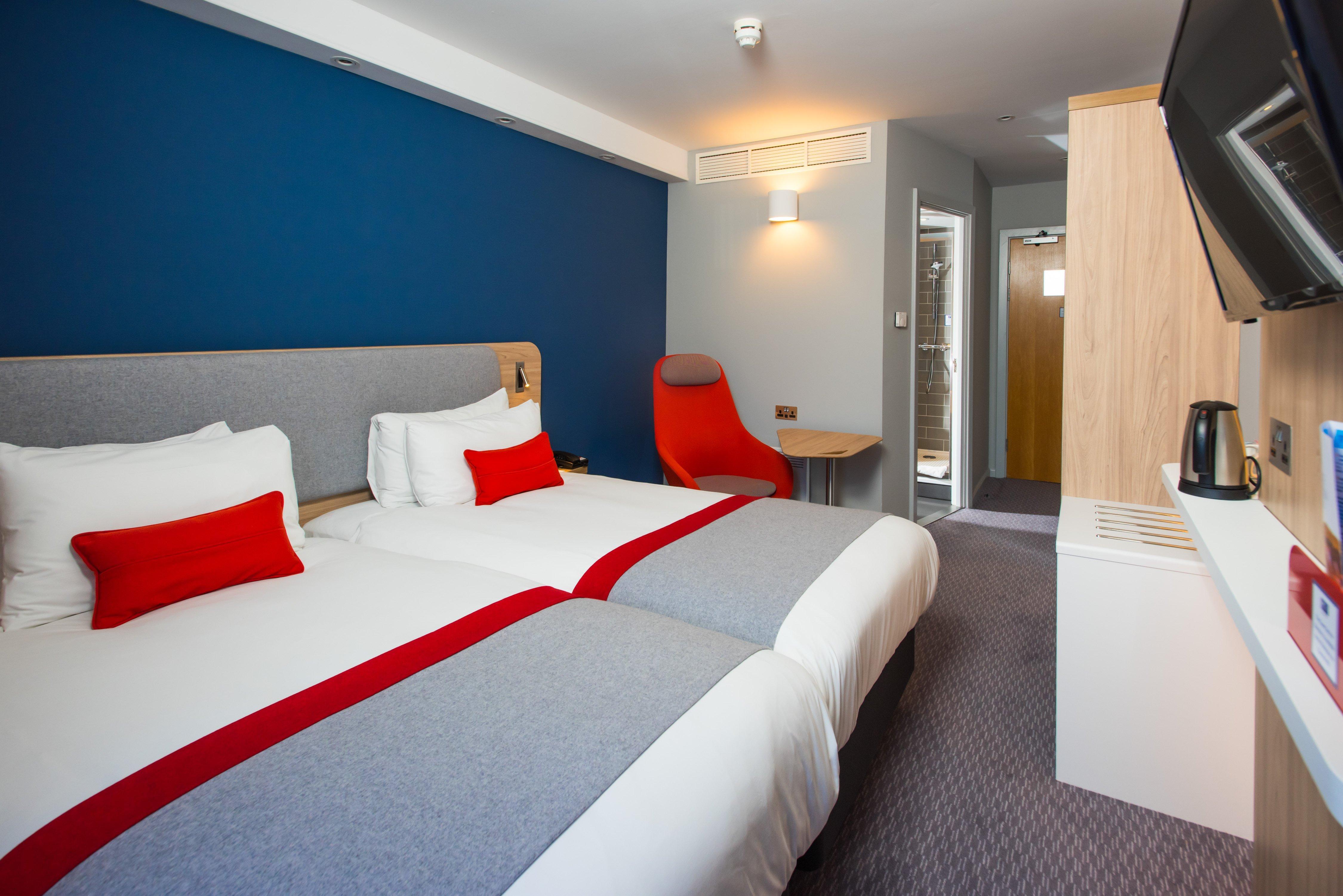 Holiday Inn Express Burton On Trent By Ihg Экстерьер фото