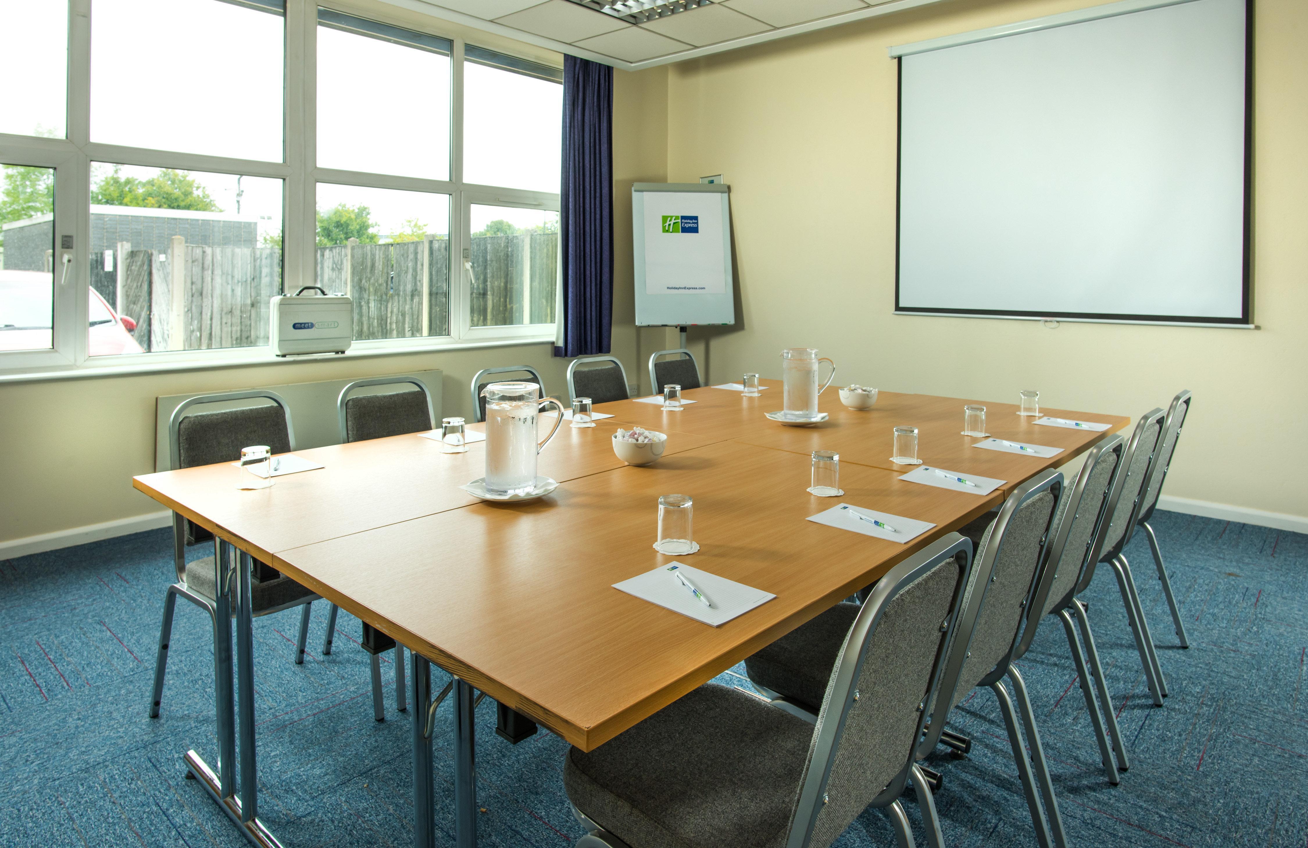 Holiday Inn Express Burton On Trent By Ihg Экстерьер фото
