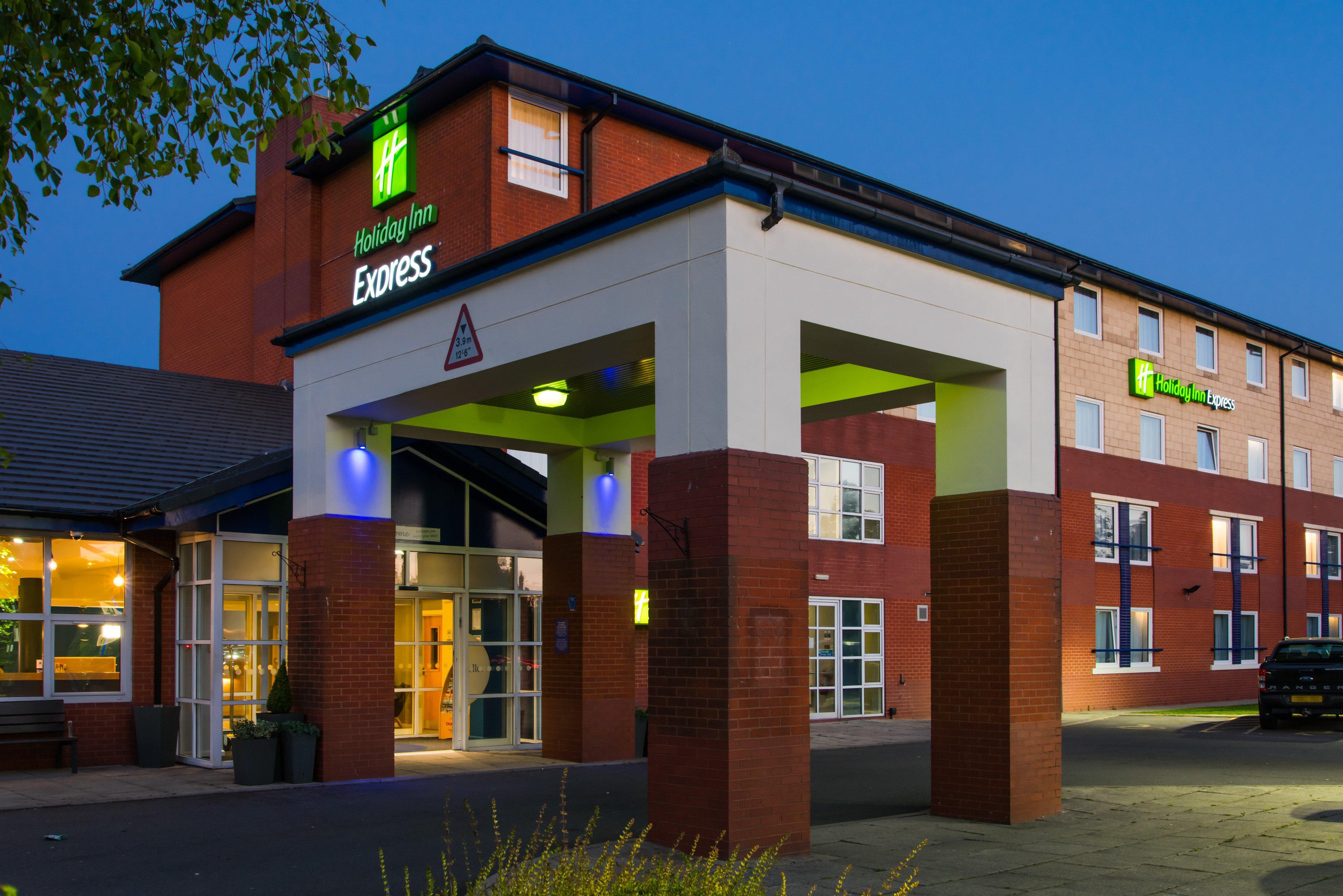 Holiday Inn Express Burton On Trent By Ihg Экстерьер фото