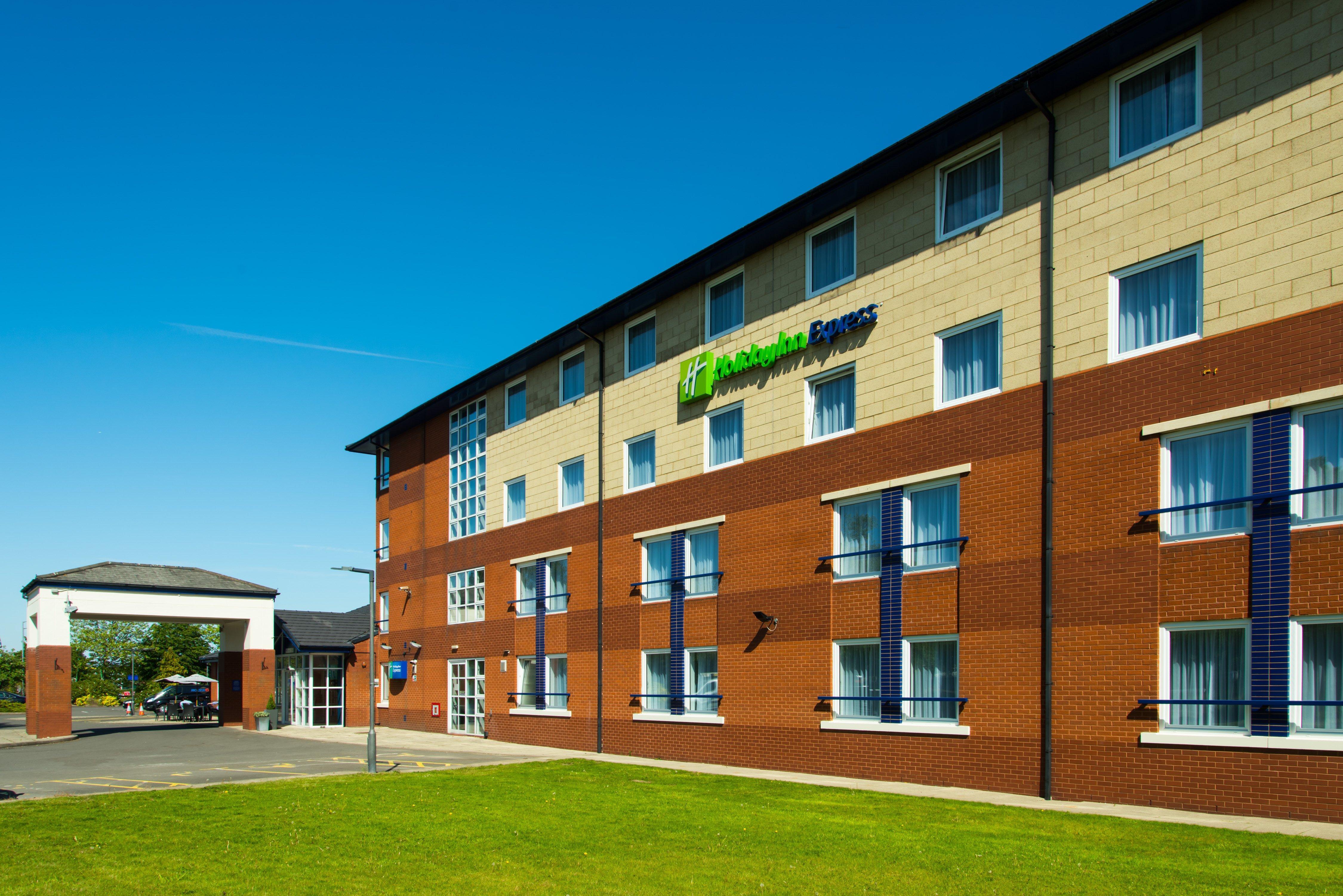 Holiday Inn Express Burton On Trent By Ihg Экстерьер фото
