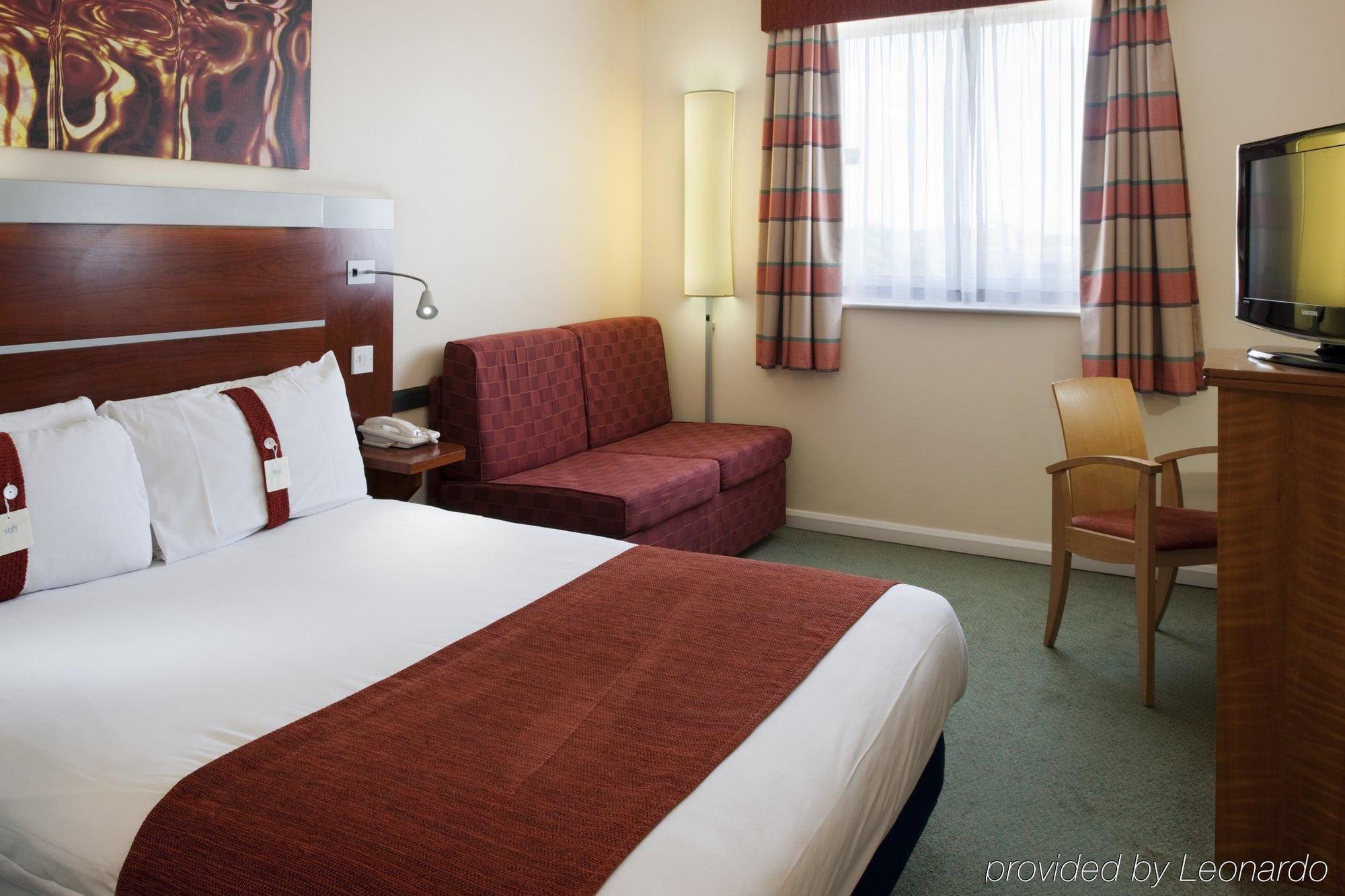 Holiday Inn Express Burton On Trent By Ihg Номер фото