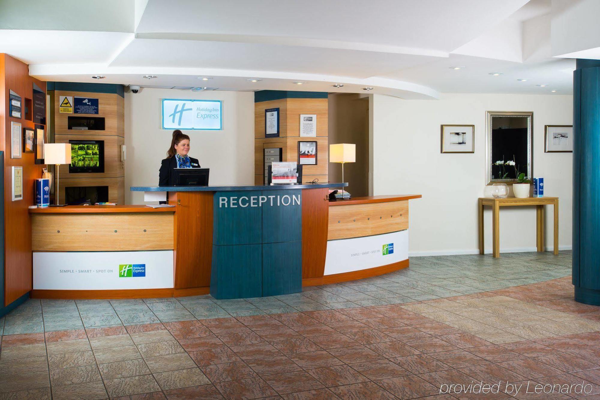 Holiday Inn Express Burton On Trent By Ihg Экстерьер фото
