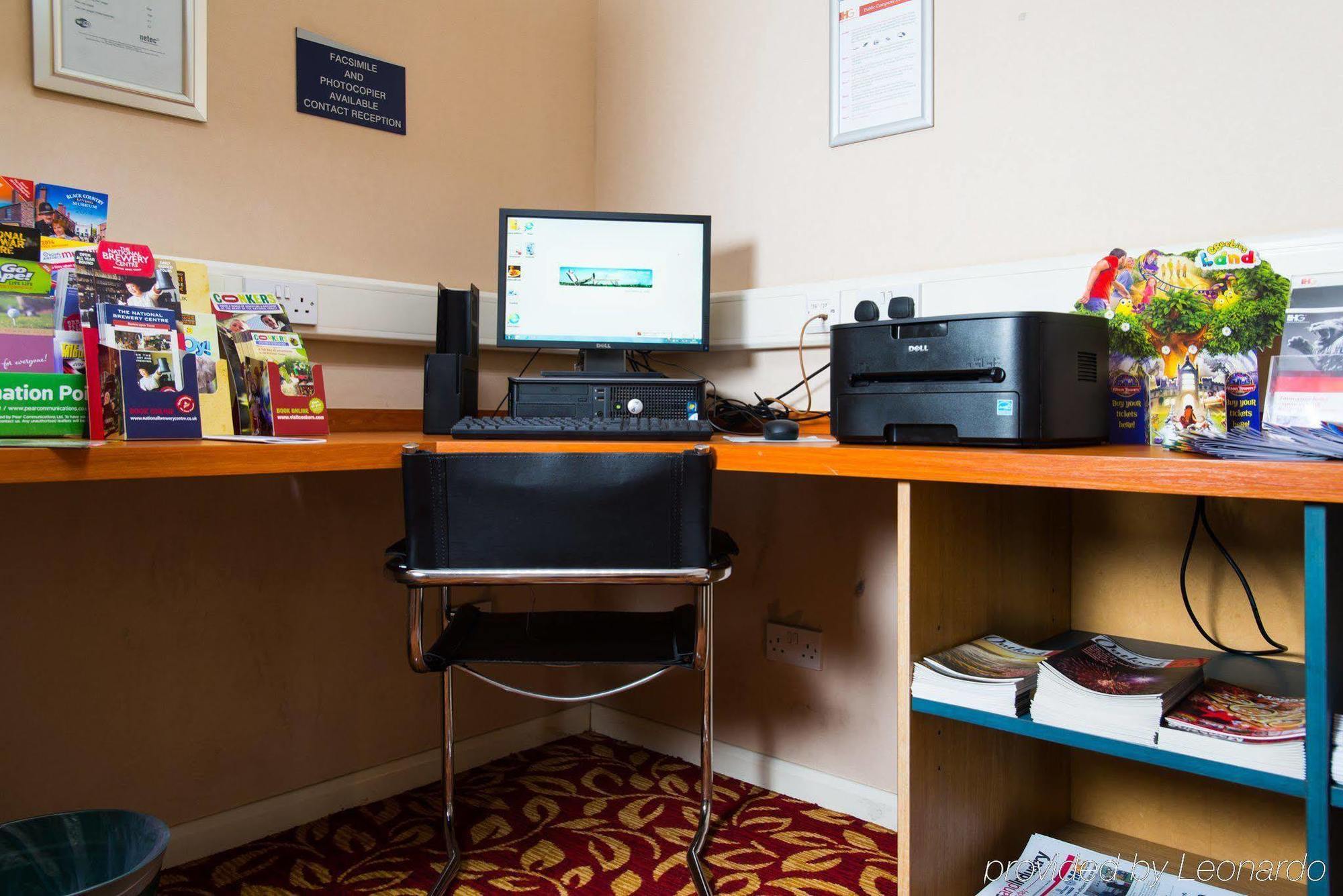 Holiday Inn Express Burton On Trent By Ihg Экстерьер фото
